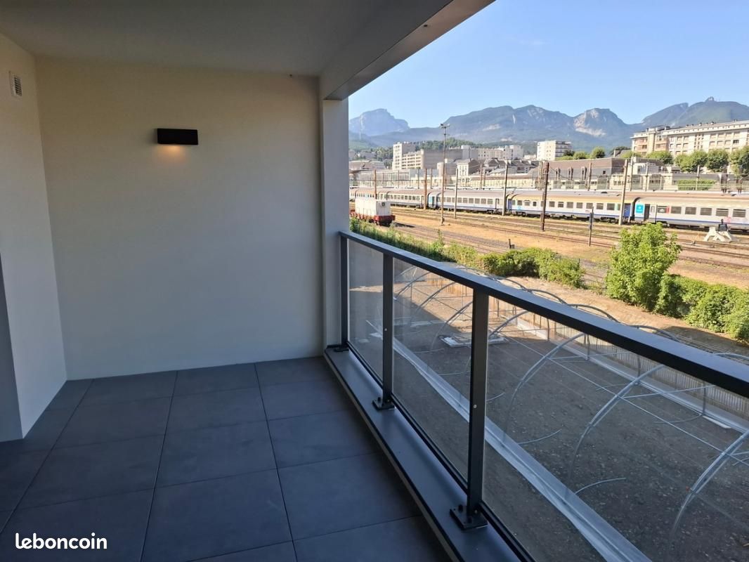 Appartement 2 pièces 46 m² · à Chambéry · 46 m² · 717 €