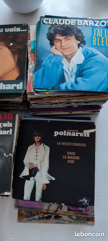 Lot de 160 disques 45 tours (image 2)