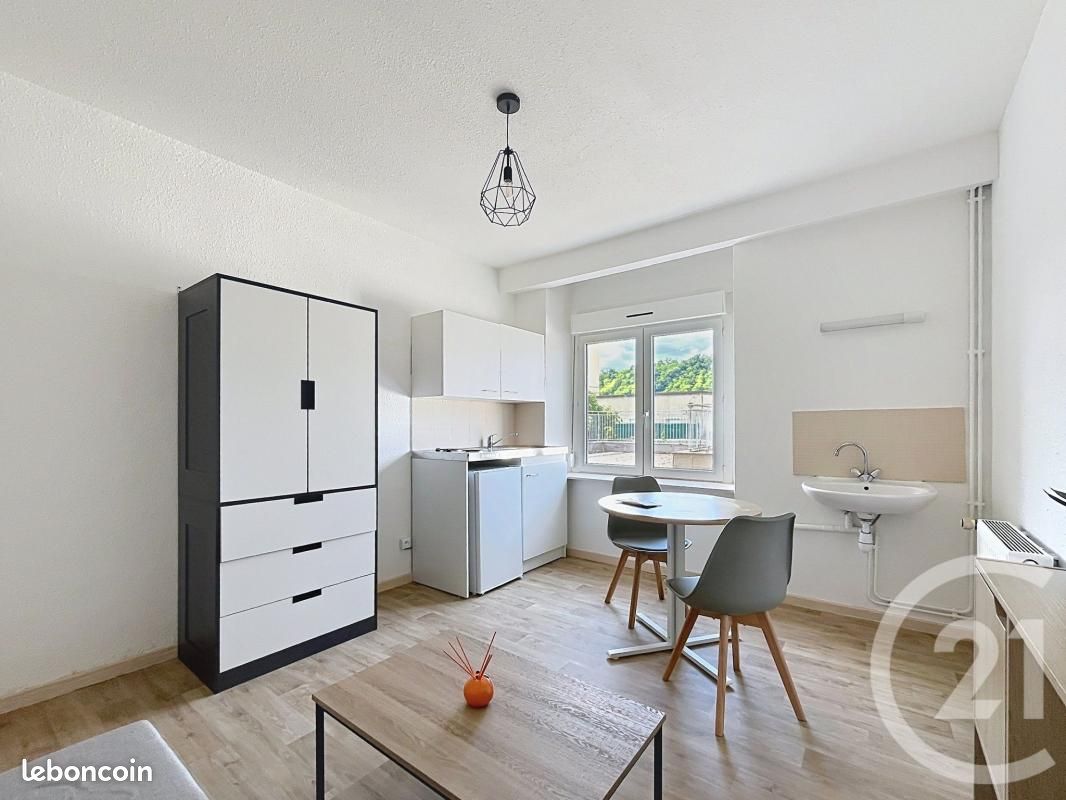 Appartement 1 pièce 15 m² · à Sochaux · 15 m² · 250 €/mois