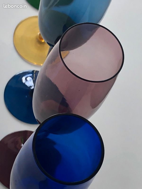 Cinq 5 grands verres couleur (image 7)