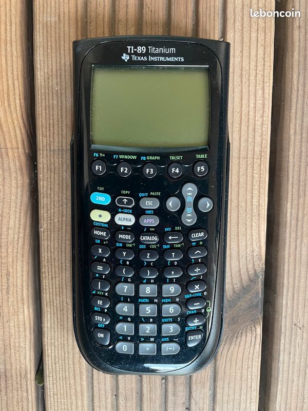 Calculatrice TI-89 Titanium Texas Instruments – Occasion Fonctionnelle