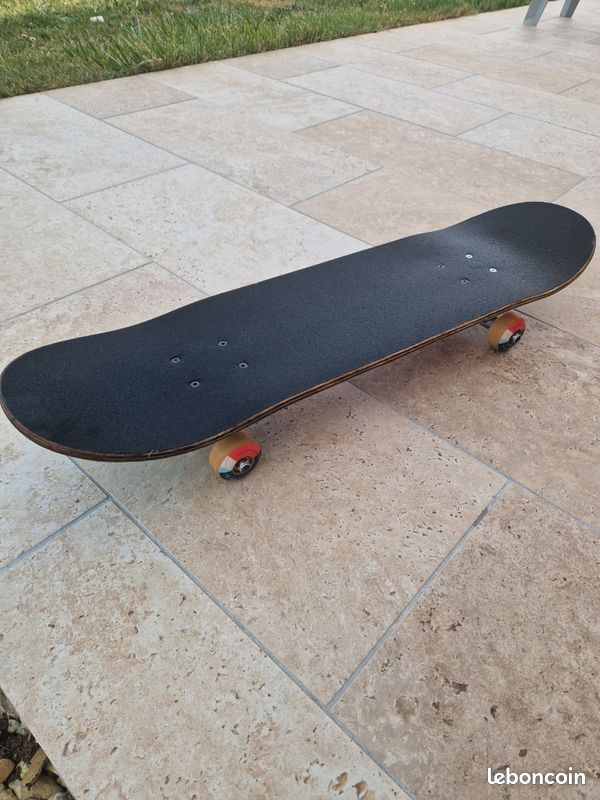 Skate board (image 1)