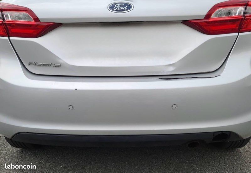 Ford fiesta (image 2)
