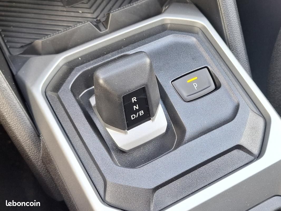 Dacia Duster Hybrid 140 Journey (image 22)