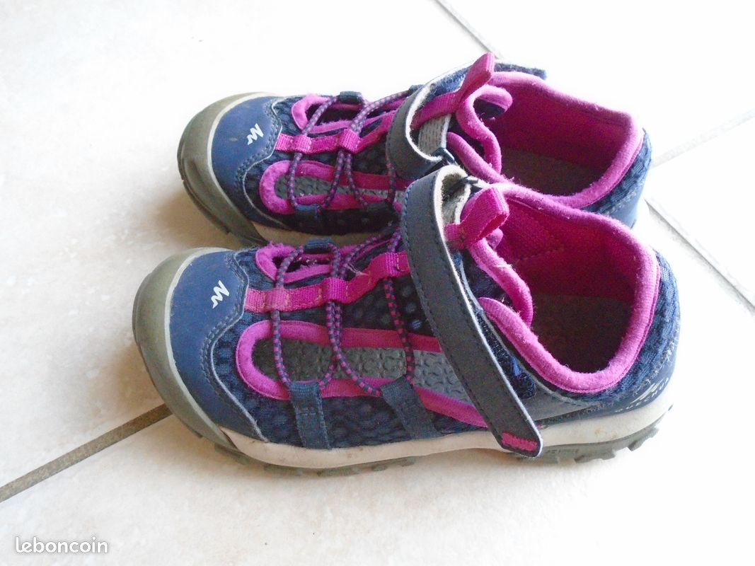 Chaussures sandales d'été à scratchs taille 30 marque quechua état neuve (image 2)