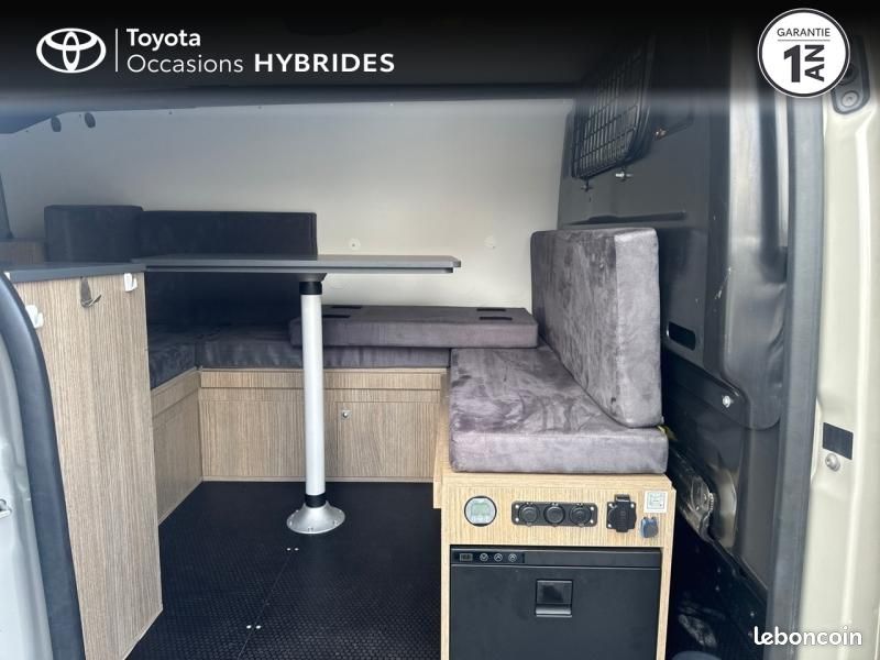 Toyota PROACE Medium 2.0 D-4D 180 Business BVA MY20 (image 7)