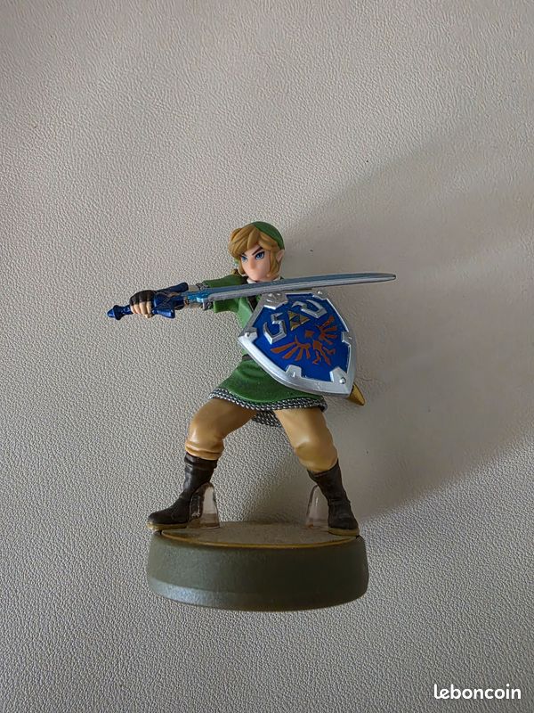 Amiibo Link (The Legend of Zelda: Skyward Sword) loose (image 1)