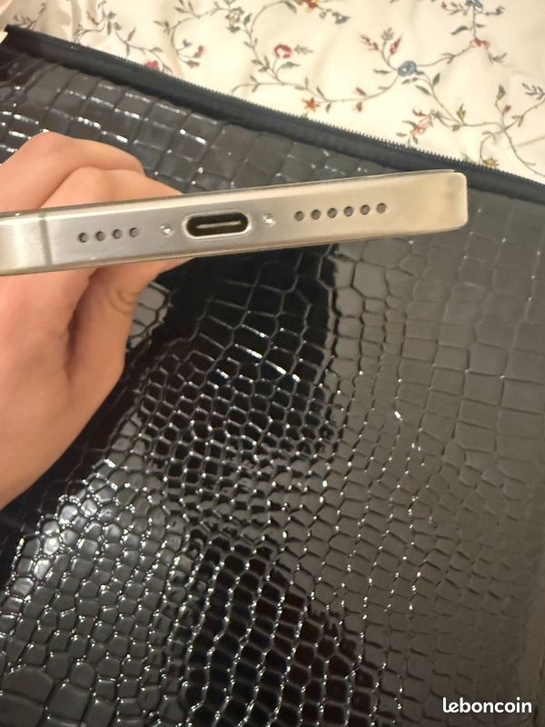 IPhone 15 pro Max (image 3)