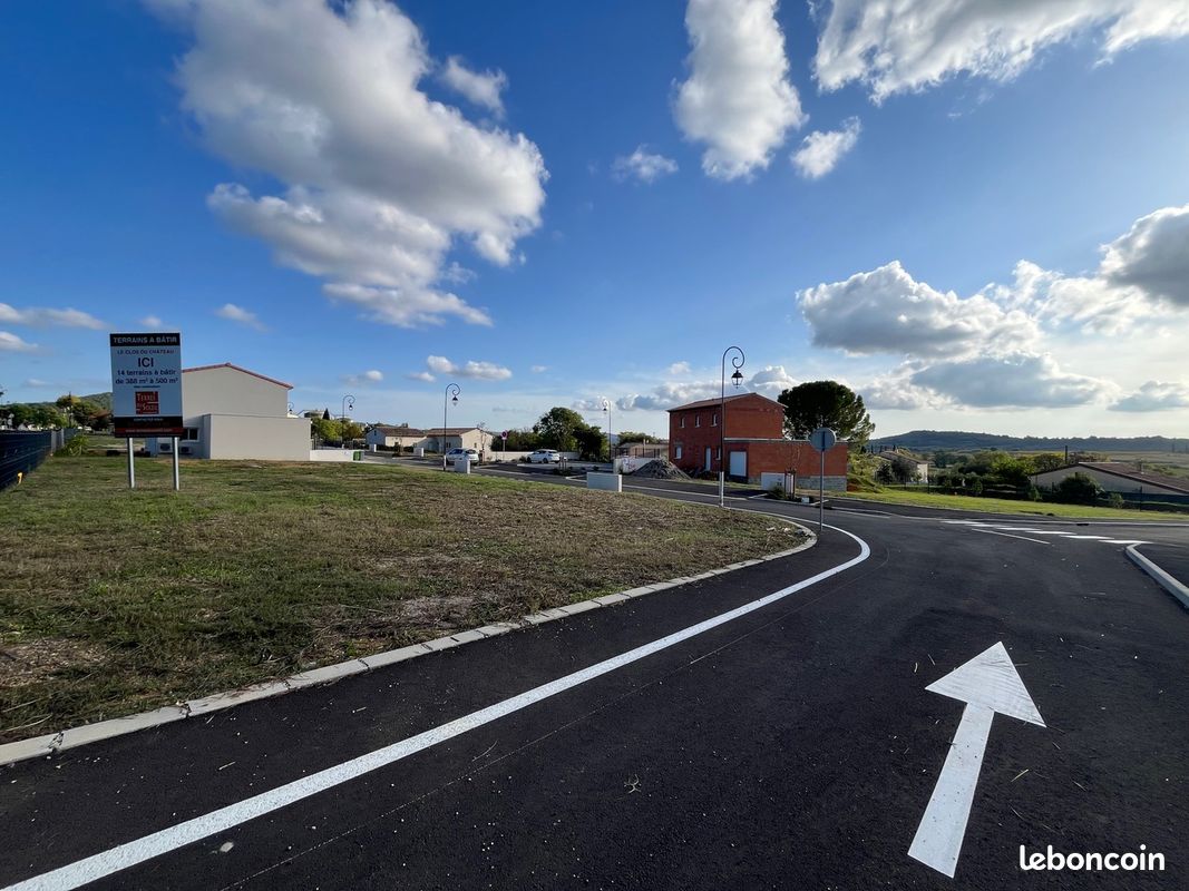 Terrain viabilisa de 450 m2 a popian · 134 000 €