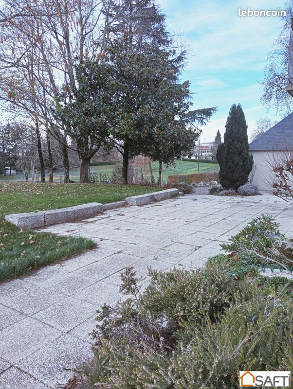 Propriété 6 pièces 186 m² - Assais-les-Jumeaux 79600 (image principale 0)