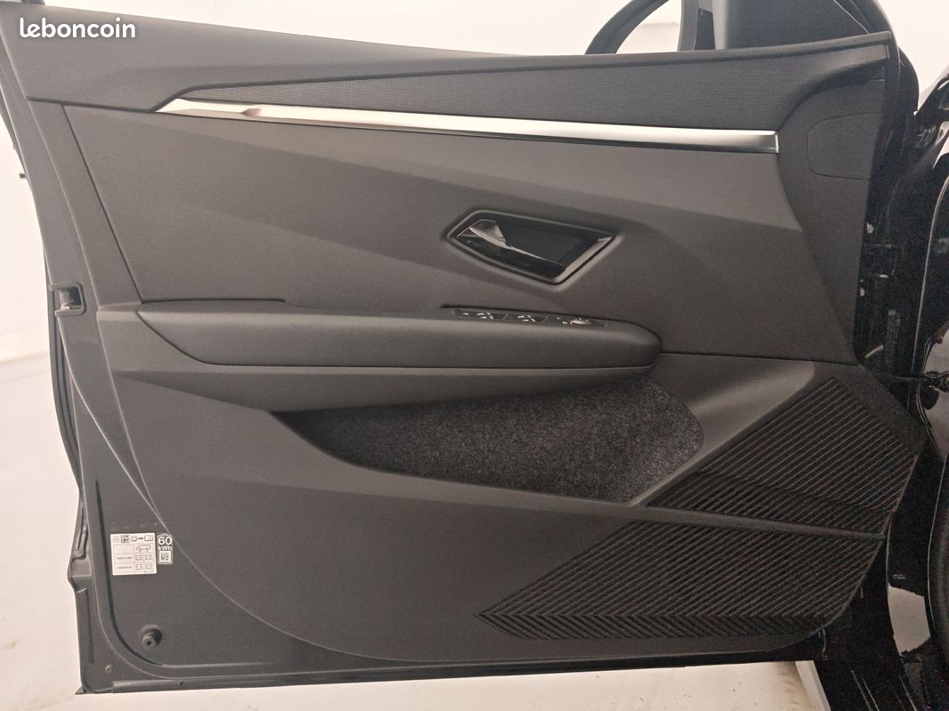 RENAULT Megane E-Tech EV60 220 ch super charge Equilibre (image 23)