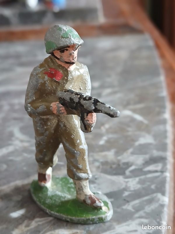 Lot De 8 Soldats Quiralu Au Fusil - Figurines WW2 - Occasion - Collection Premier Empire