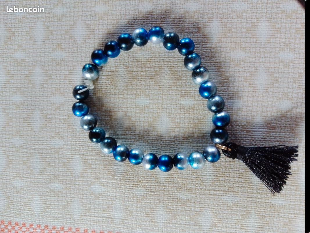 Bracelet (image 1)