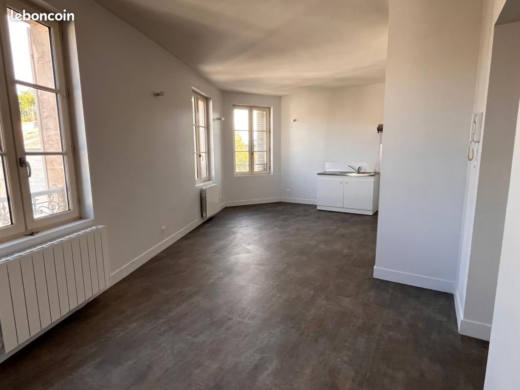 Appartement 5 pièces 93 m² · à Niort · 93 m² · 724 €/mois