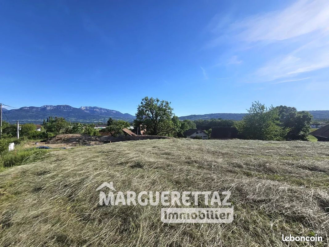 Terrain Scientrier · 300 000 €