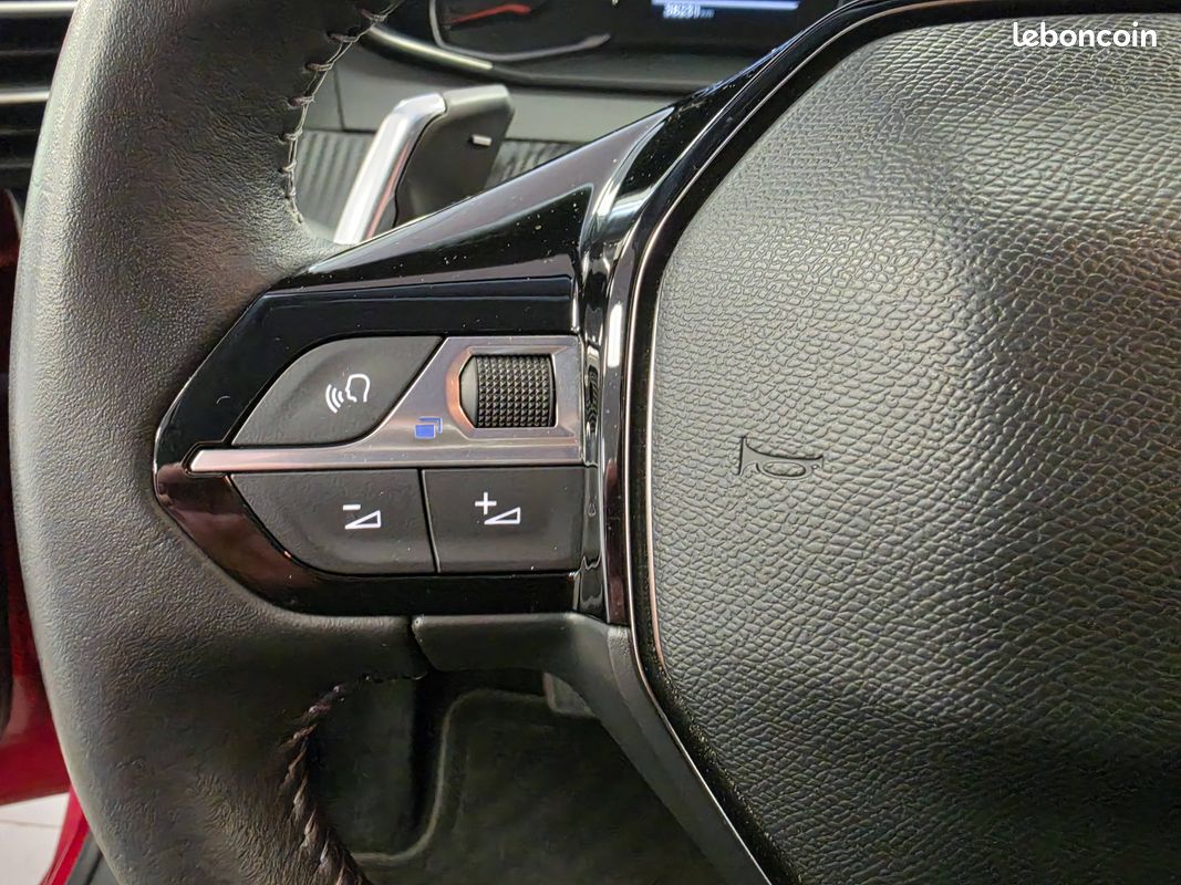 PEUGEOT 208 PureTech 100 S&S EAT8 Allure (image 15)