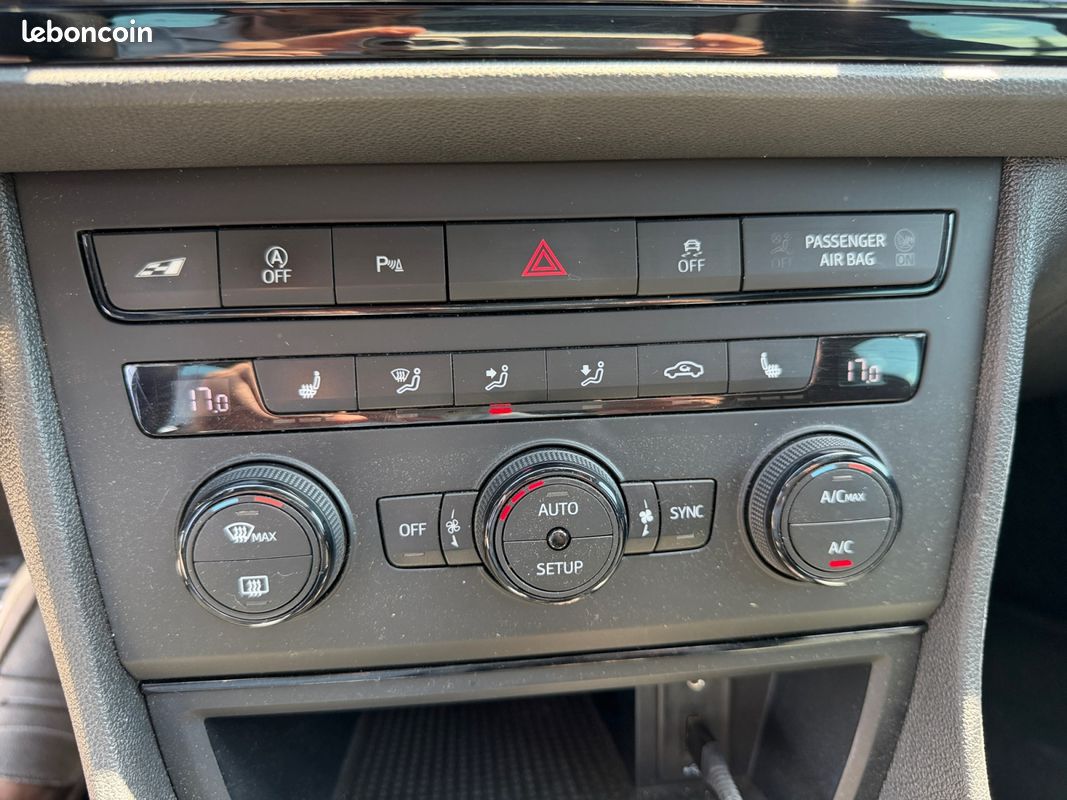 SEAT LEON 2.0 TSI 280 CUPRA CarPlay Toit ouvrant pano Sièges sport chauffants Garantie 12 mois (image 26)