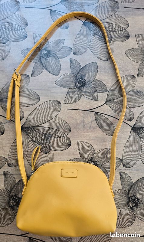 Sac a main tiffosi casi neuf jaune 10 euro (image 1)