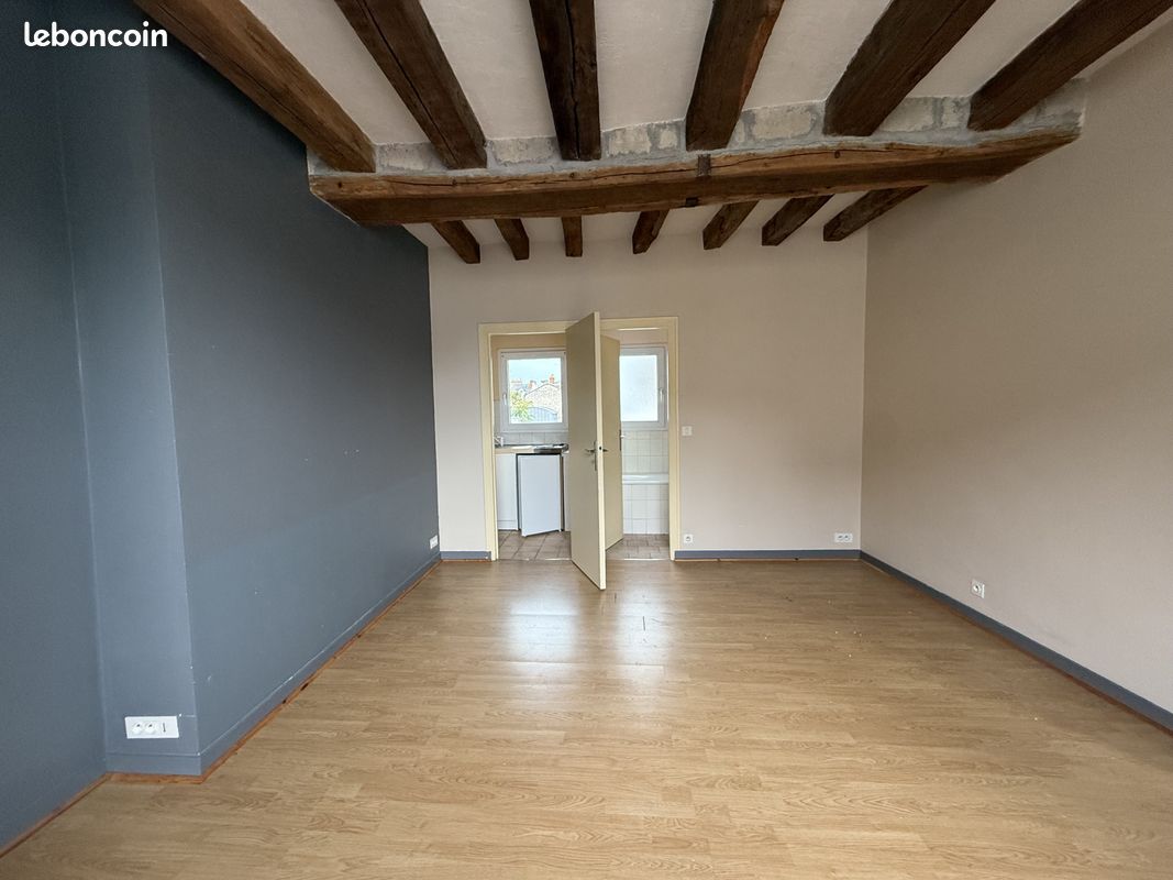 Appartement a louer saumur - 1 pièce(s) - 25 m2 - Surfyn