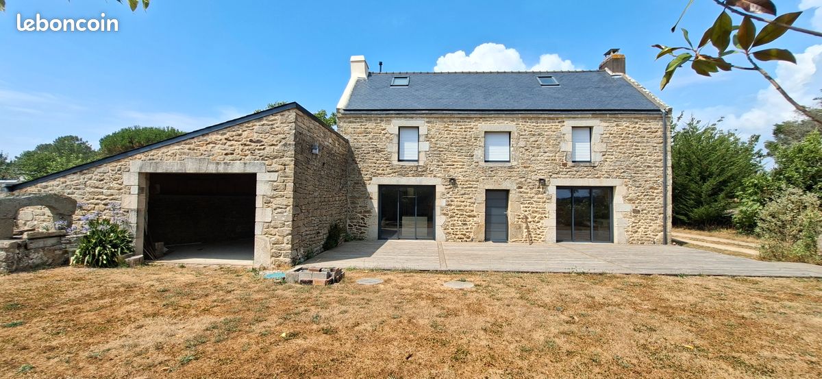 Maison 5 pièces 140 m² · à Locoal-Mendon · 140 m² · 1 497 €
