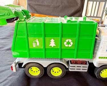 Camion poubelle jouet City Sanitation – couleurs vives et bras