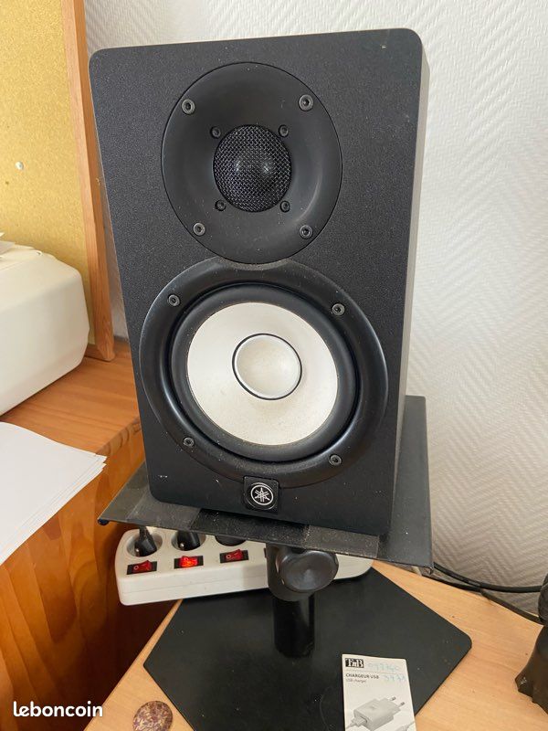 Enceintes home studio yamaha HS5 (image 1)