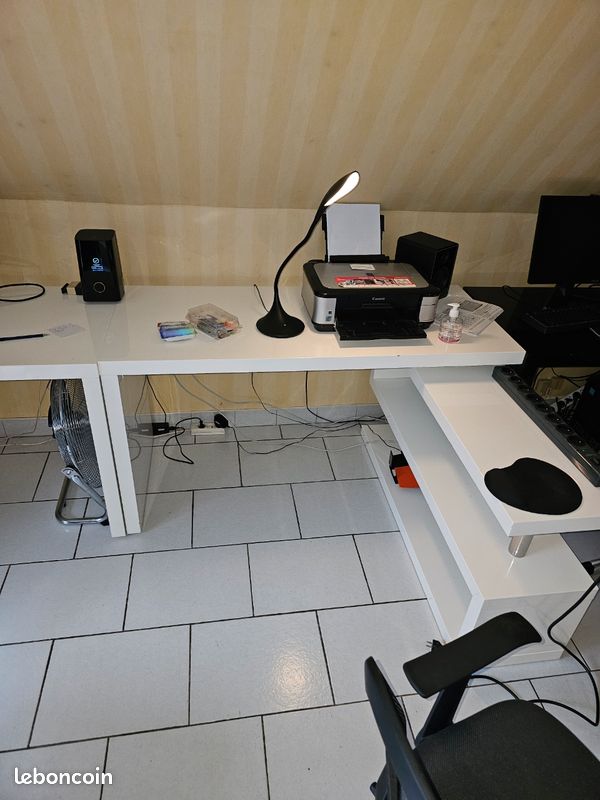 Étagère blanche et bureau (image 9)