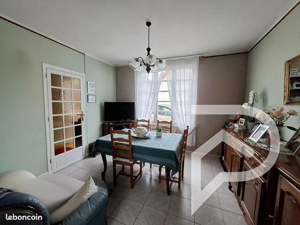 https://img.leboncoin.fr/api/v1/lbcpb1/images/19/75/58/1975589a63568ca05f65ec56febcfd5598bdaaeb.jpg?rule=ad-image