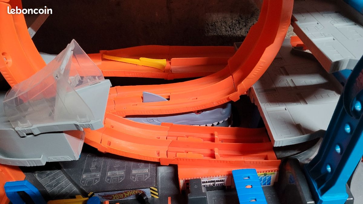 Garage à voiture Hot Wheels Requin (image 5)