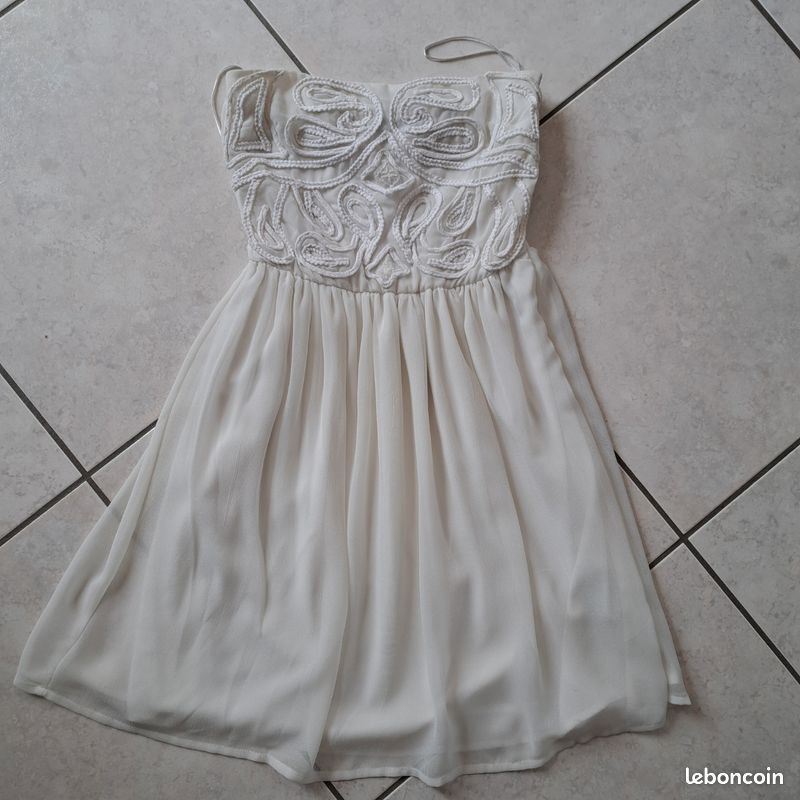 Robe bustier cocktail Zara taille S Vêtements