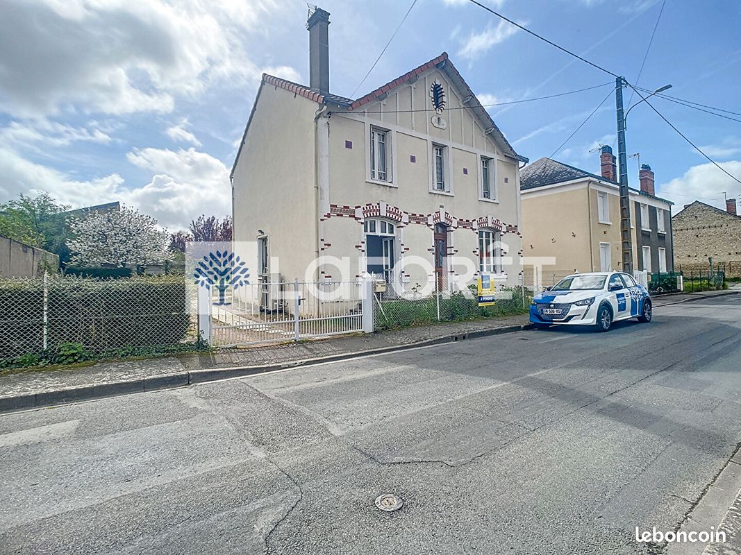 Maison 7 pièces 144 m² - Thouars 79100 (image principale 9)