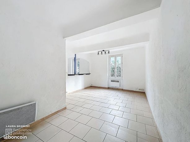 https://img.leboncoin.fr/api/v1/lbcpb1/images/19/77/44/1977449ec3c9179ccaf1f06c06fc61a91d1b7ab9.jpg?rule=ad-image