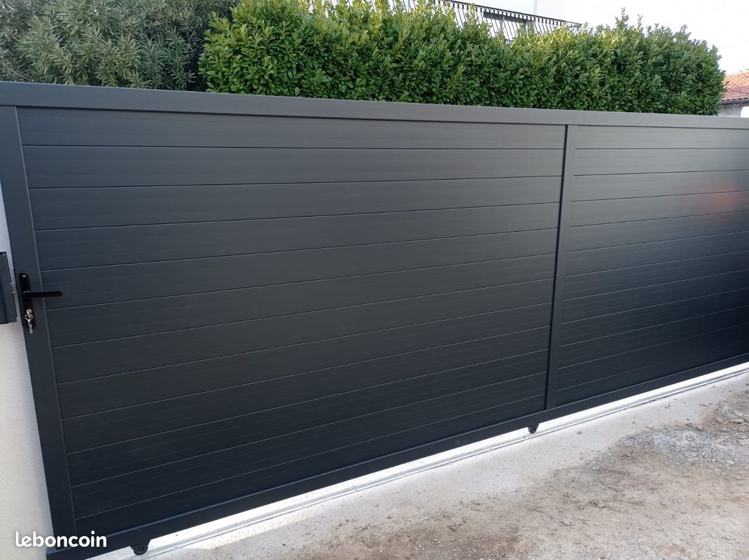 Portail alu coulissant moderne – Grande largeur 6m (image 5)