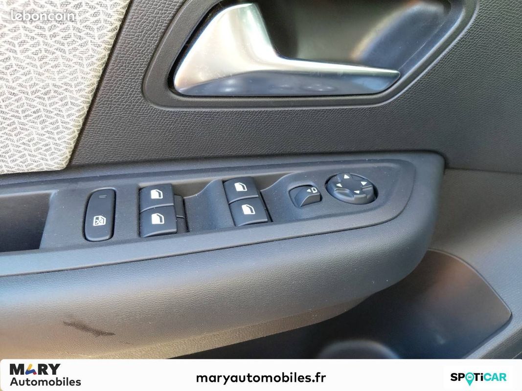 CITROEN C4 PureTech 130 S&S EAT8 Shine (image 20)
