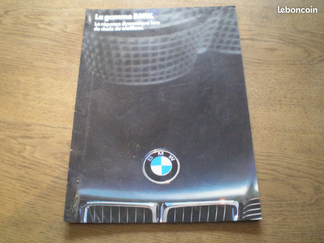 Lot De Documentation Technique Ou Brochures BMW - Occasion Pour Collectionneurs Ou Mécaniciens