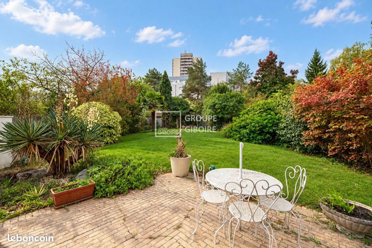 Maison 7 pièces 188 m² · à Rennes · 188 m² · 1 049 000 €