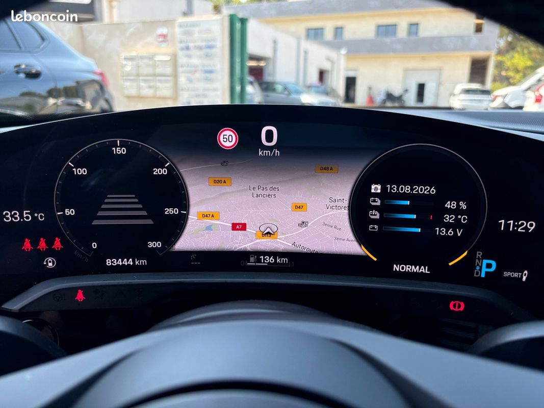 PORSCHE TAYCAN 4S 530 ch GARANTIE PORSCHE APPROVED - ECRAN PASSAGER - BOSE - TOIT PANO - CAM 360 - (image 15)
