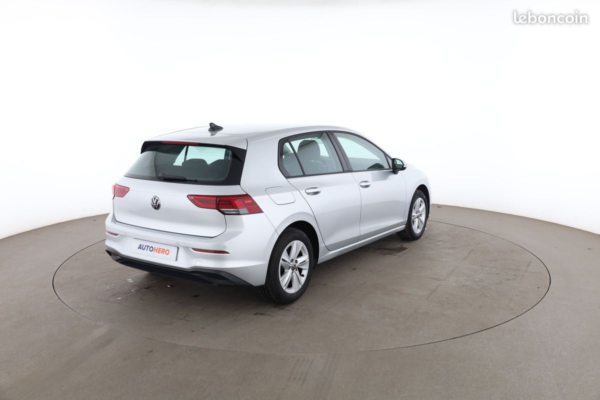 Volkswagen Golf VIII 1.0 eTSI OPF Life Plus DSG7 110 ch (image 3)