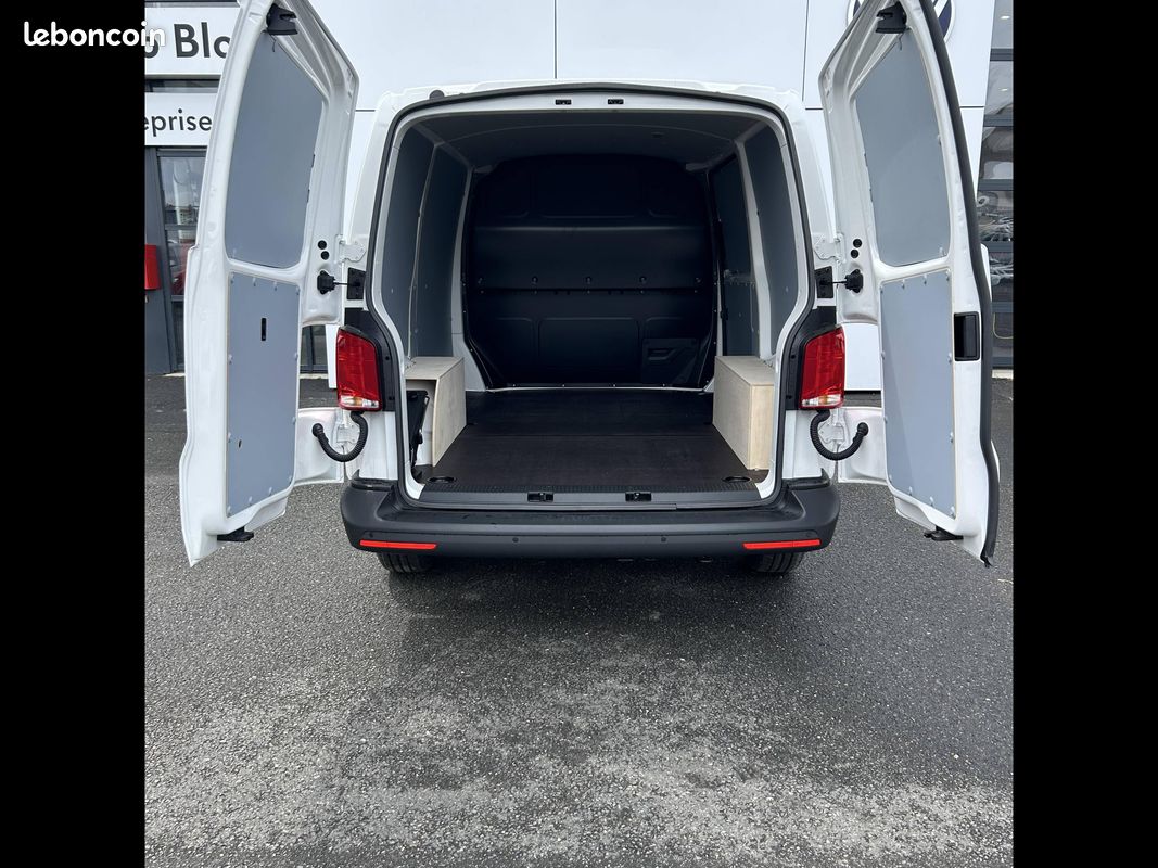 Volkswagen utilitaires transporter 6.1 van l1h1 2.0 tdi 110 bvm5 business (image 4)