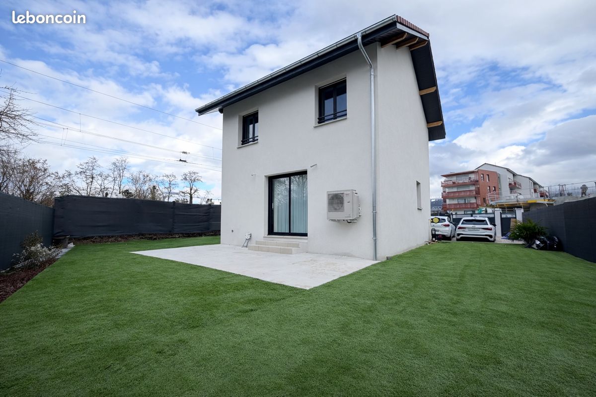 Maison 5 pièces 96 m² · à Ville-la-Grand · 96 m² · 499 000 €