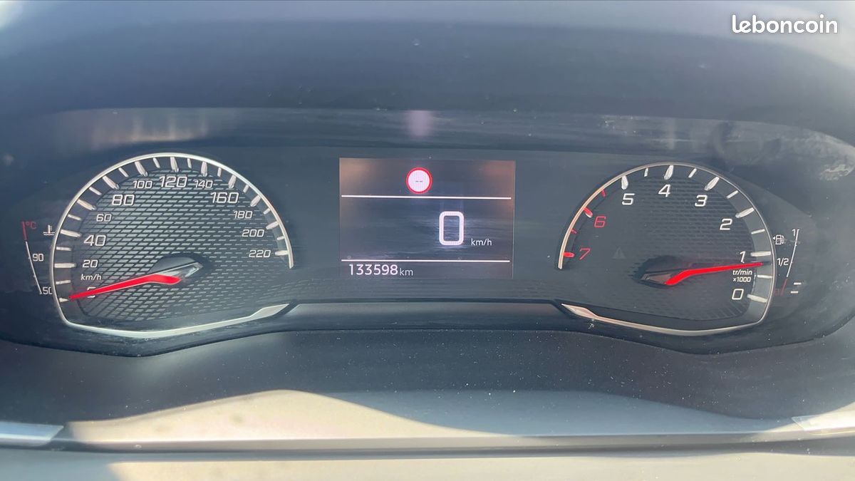 Peugeot 208 II 1.5 BlueHDi 100 Active Business (image 12)