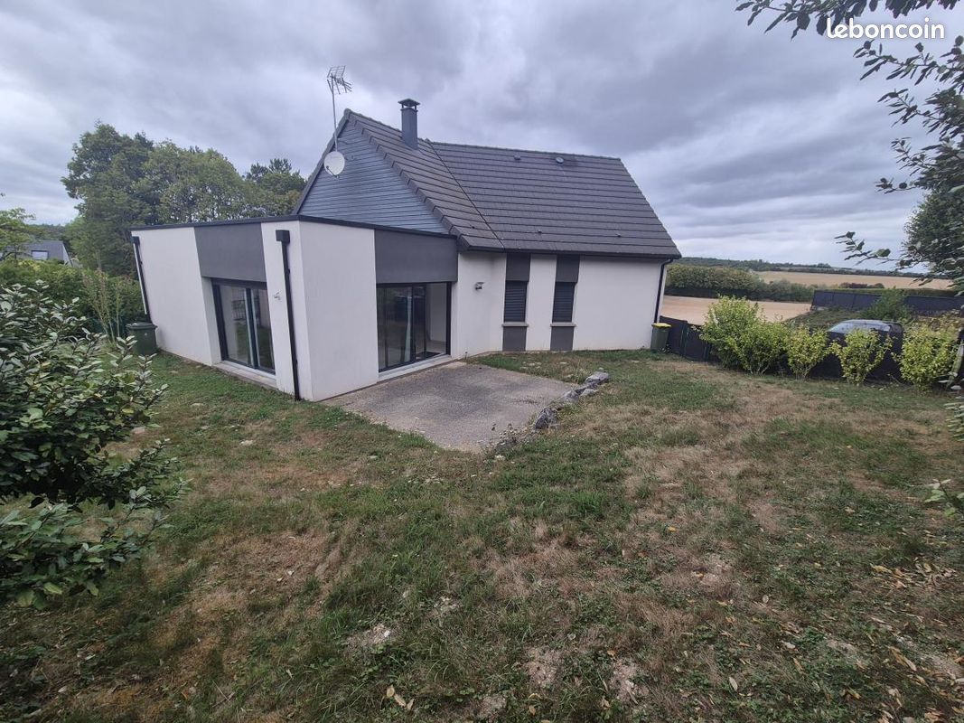 Maison 111 m² · à Saint-Fuscien · 111 m² · 1 835 €/mois