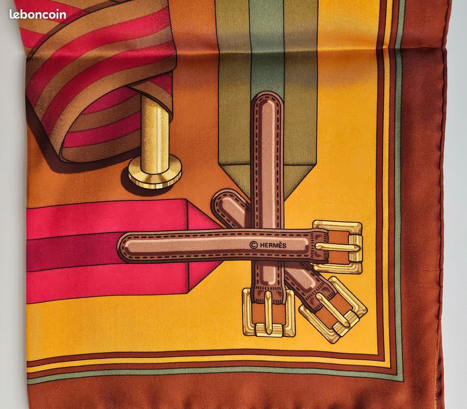Foulard Carré Hermès 90 Cm En Soie - Motif Multicolore, Occasion