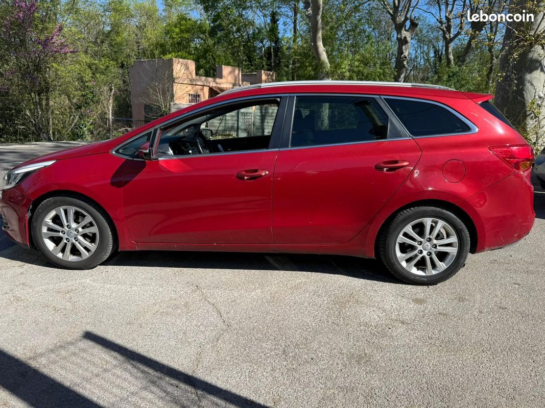 KIA CEED SW 1.6 GDi - 135 Active TOIT PANO OUVRANT (image 4)