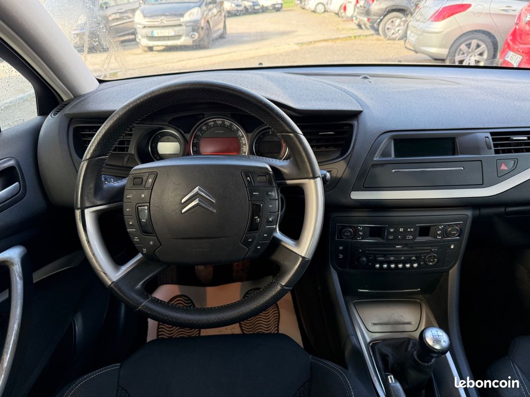 Citroën C5 phase 2 1.6hdi 110 2eme main tres propre (image 9)