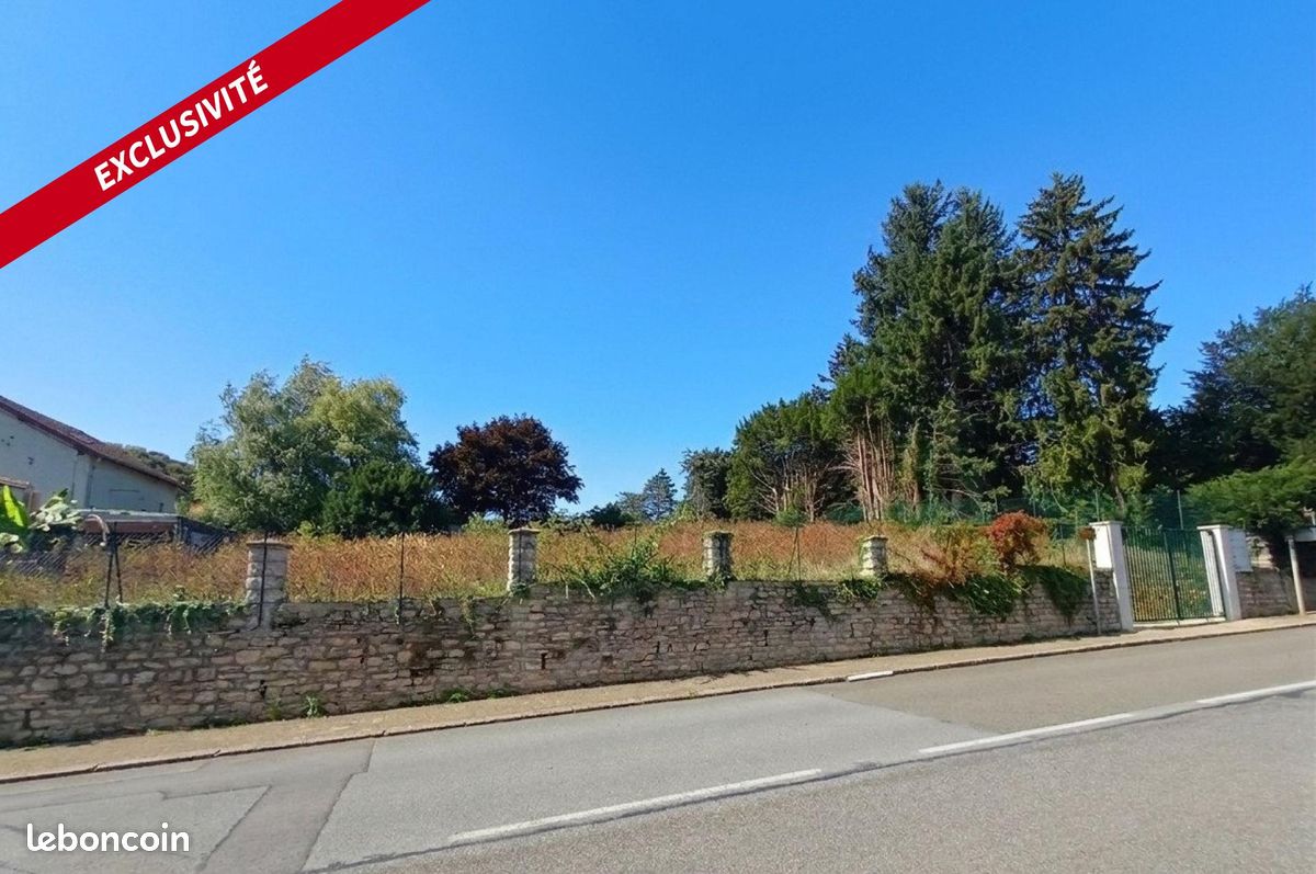 Terrain 1232 m² · à Sochaux · 1 232 m² · 108 000 €