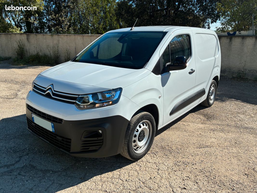 Citroën Berlingo BLUEHDI 130 S&S EAT8 / 3 places (image 1)
