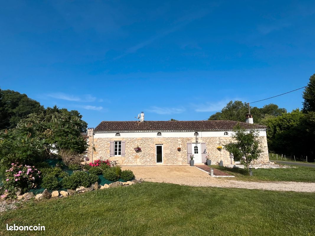 Maison 8 pièces 210 m² · à Noaillan · 210 m² · 279 000 €