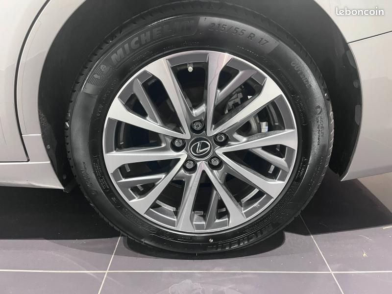 Lexus ES 300h Business MY23 (image 19)