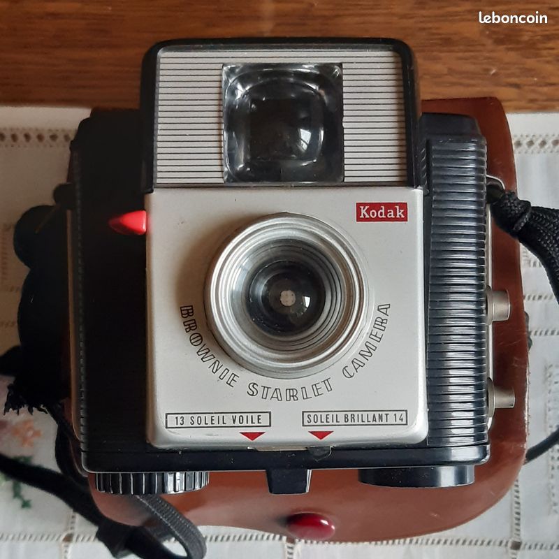 Appareil photo argentique - Kodak - Brownie Starlet Camera - 1960 - Label Emmaüs